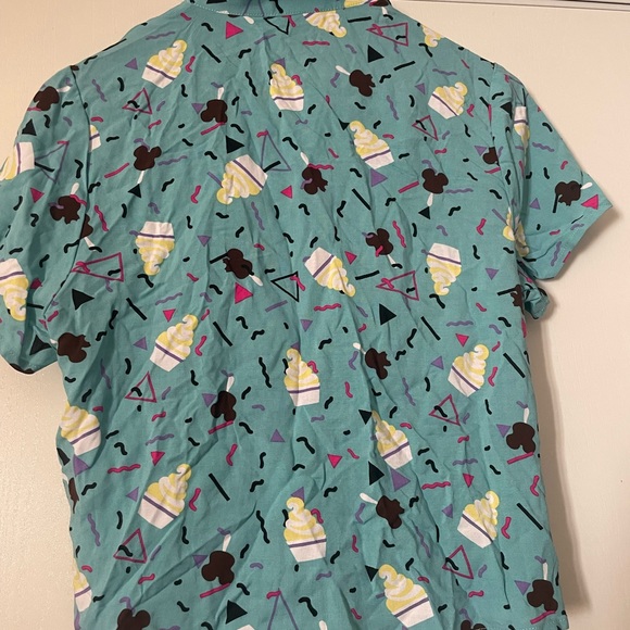 Disney shirt - Picture 4 of 4